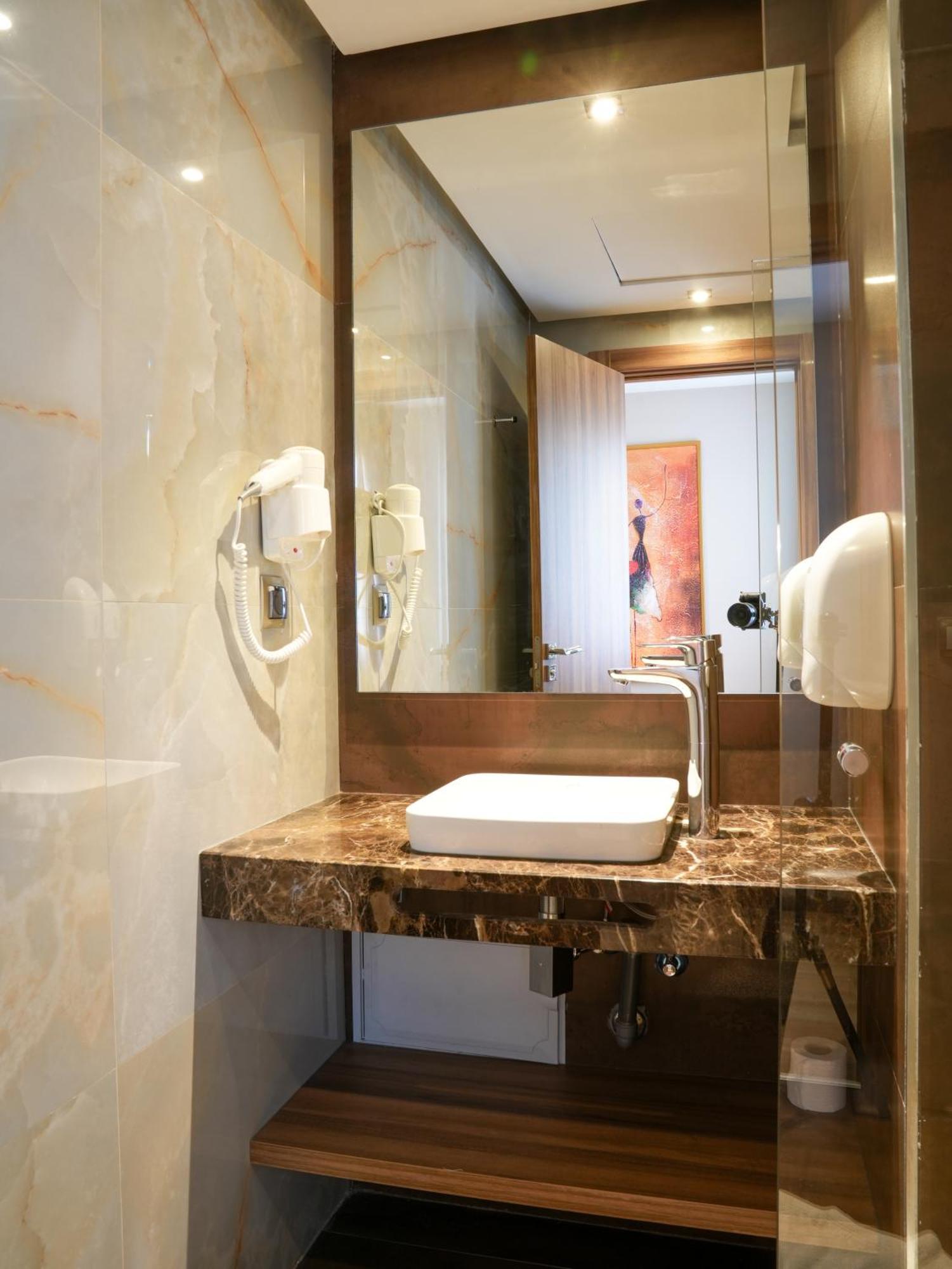 First Suites Hotel Rabat Exterior photo